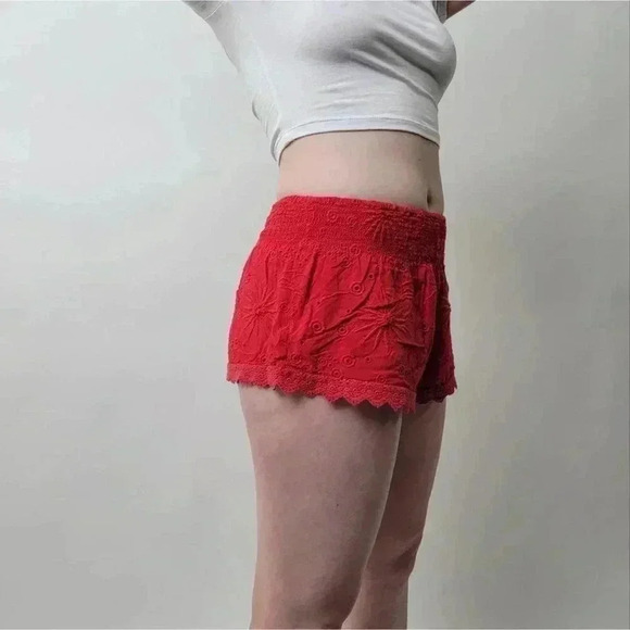 Forever 21 Lace Eyelet Pull On Red Cheeky Shorts - S - Picture 2 of 5